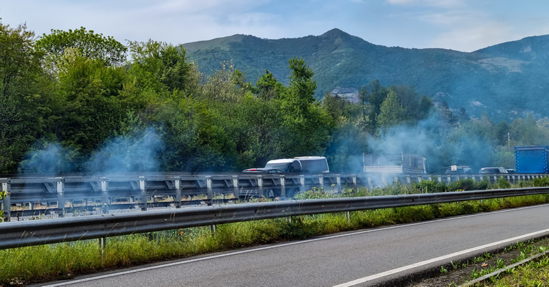 Ss Sterpaglie A Fuoco In Direzione Nord Fra Bosisio E Rogeno