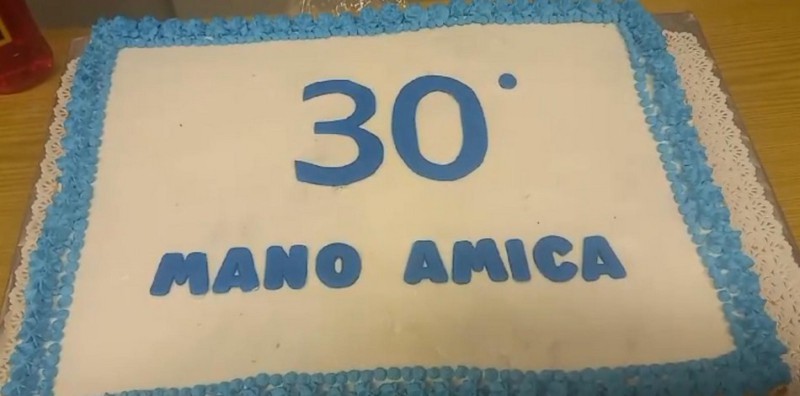 Mano_Amica_30esimo_2.JPG (50 KB)