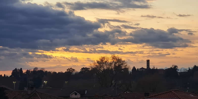 Il campanile al tramonto