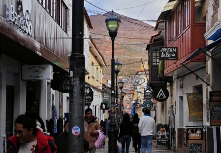 POTOSI2-1.jpg (119 KB)