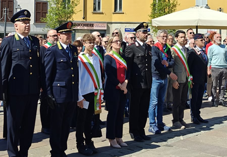 oggiono25aprileprima.jpg (57 KB)