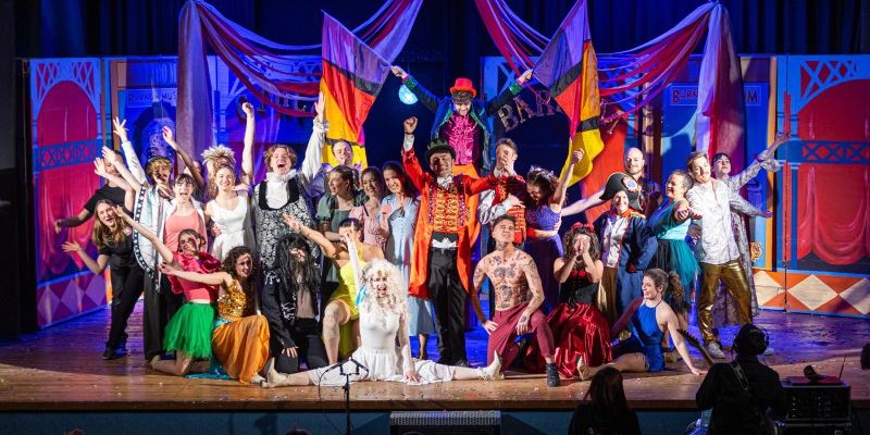 the_greatest_show_besanaprima.jpg (293 KB)