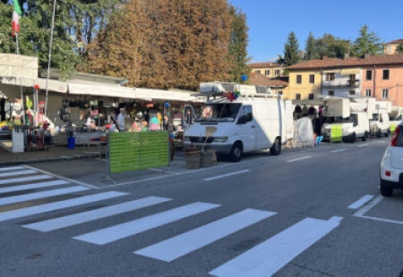 barzano_mercato__pr.jpg (111 KB)