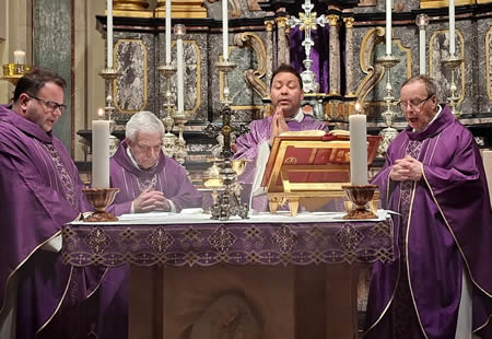 beveramissionaripr.jpg (39 KB)