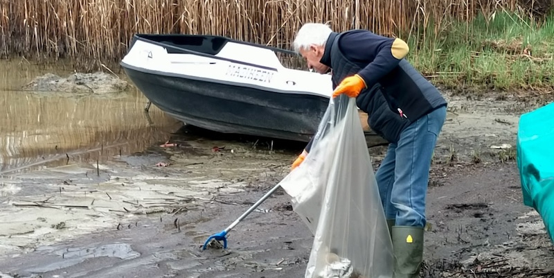 Rogeno_pulizia_lago_pr.jpg (238 KB)