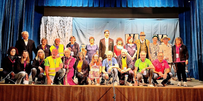 Teca_teatro_pr.jpg (247 KB)