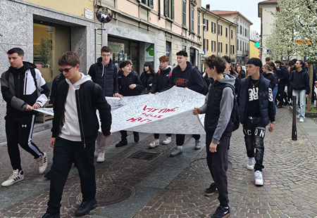 camminatamafia.jpg (146 KB)